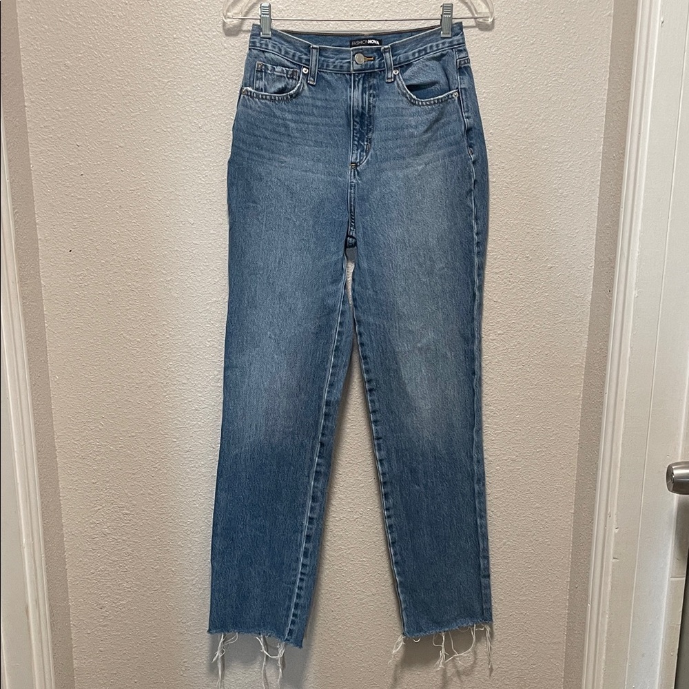 Fashion Nova Mom Blue Straight Leg Jeans Size 5